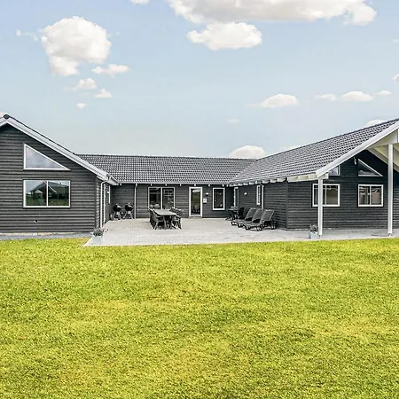 In Bogense With Sauna 펜션 *